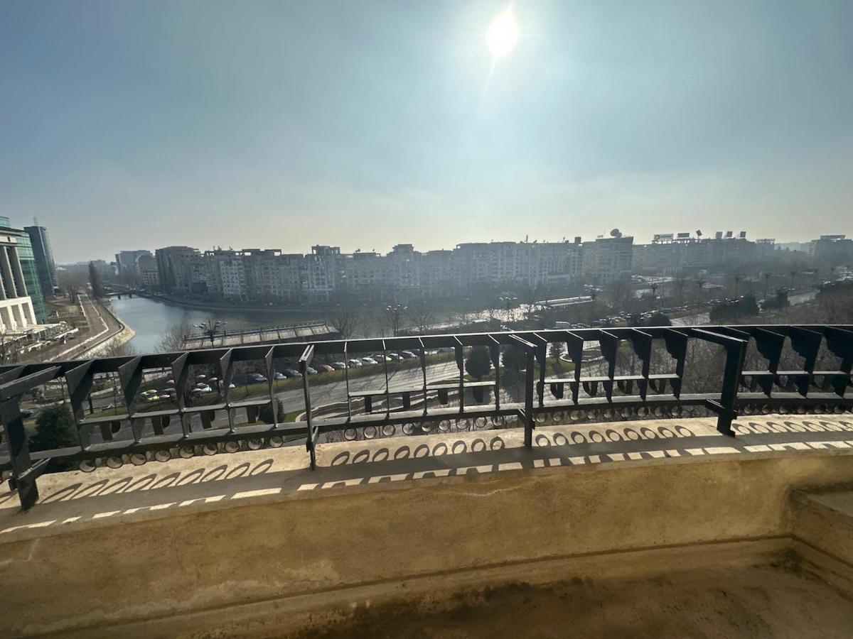 Unirii Lake Tribunal Bukarest Exterior foto
